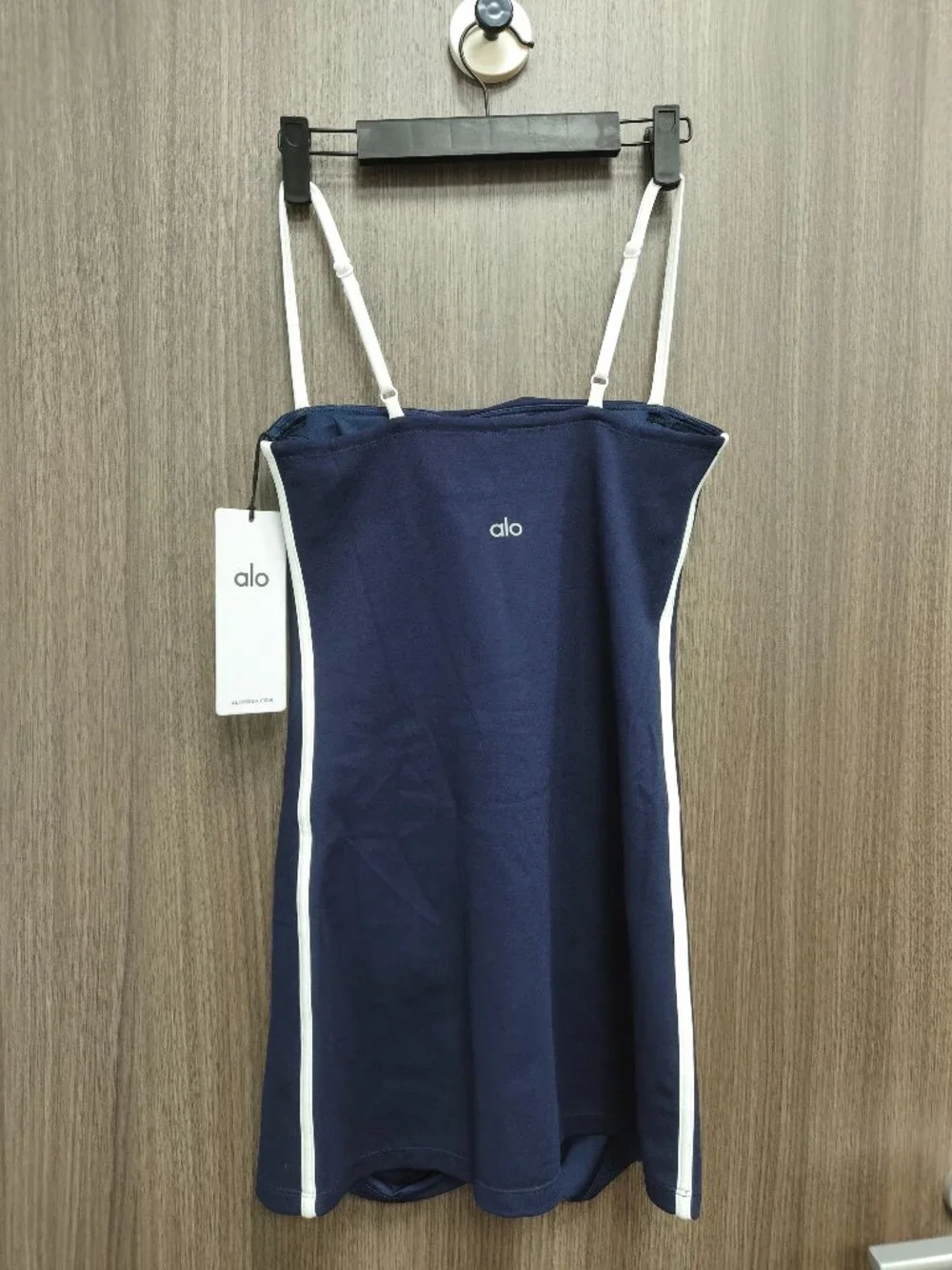ALO Yoga Summer☀️Streamlined Navy/Ivory M Dress NWT Sports,Tennis,Travel,Daily👙 - Picture 3 of 9